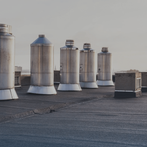 Dach płaski na hali produkcyjnej